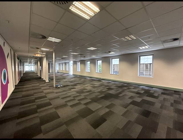 6,729M² OFFICE TO LET IN SANDTON CENTRAL